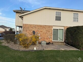 Building Photo - 17892 Park View Ln