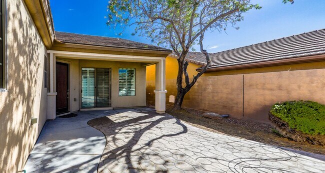 Building Photo - Anthem Country Club Beauty w/ Casita