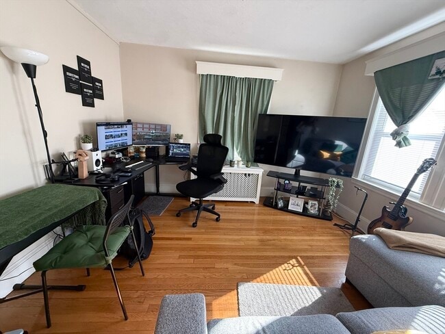 Building Photo - 28 Kidder St