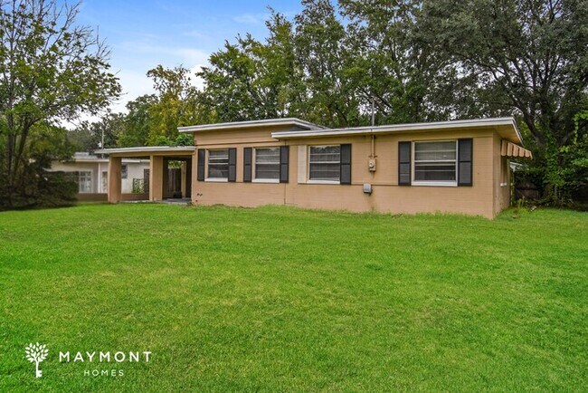 Primary Photo - 6316 Solandra Dr