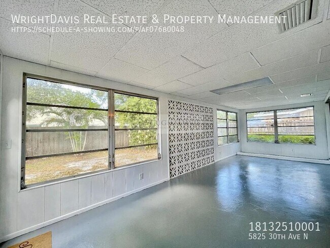 Building Photo - 5825 30th Ave N