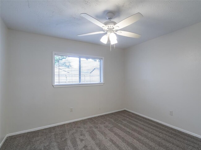 Building Photo - 2322 Grindstone Ln