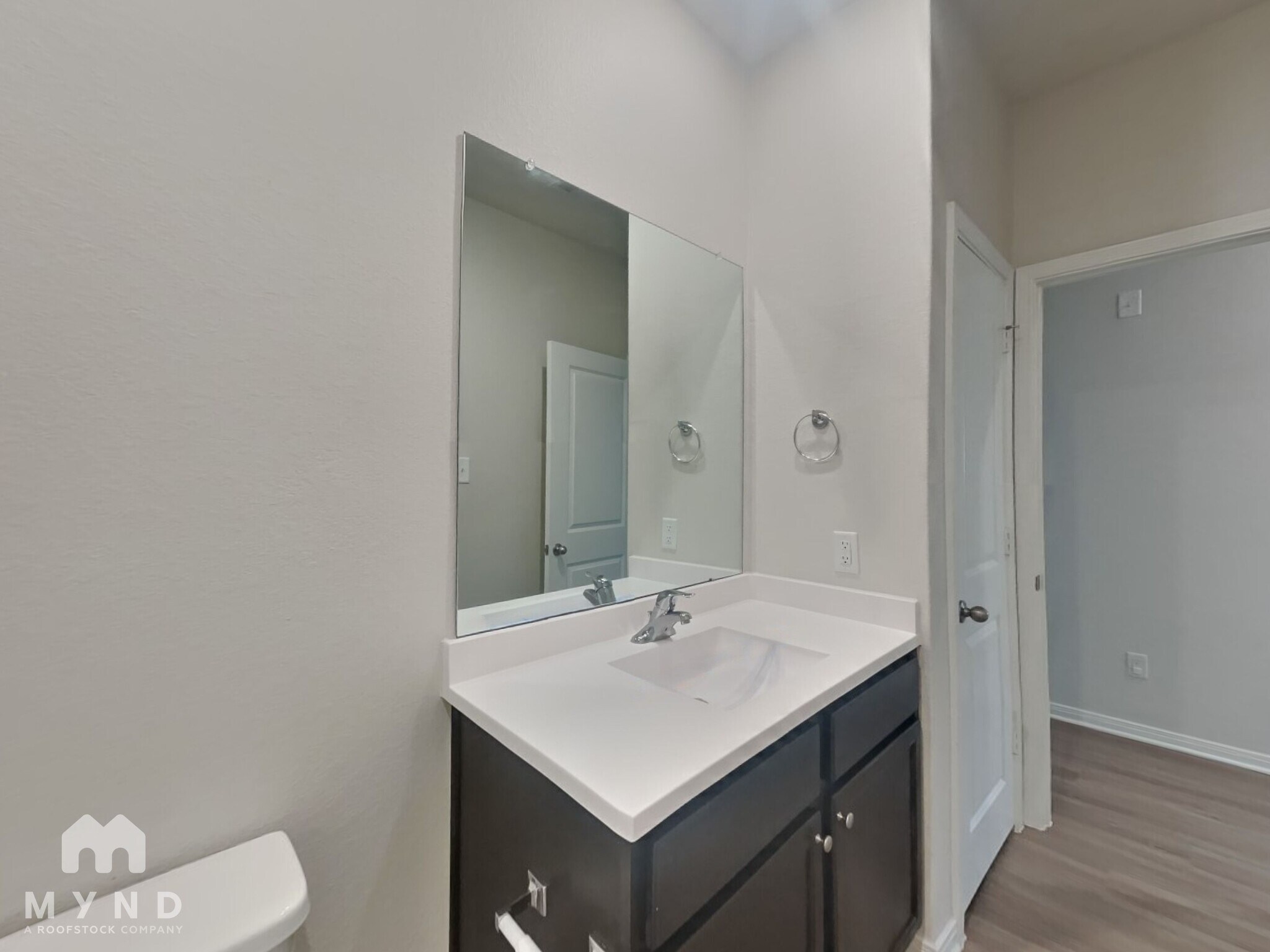 Building Photo - 15635 Plum Brk Dr