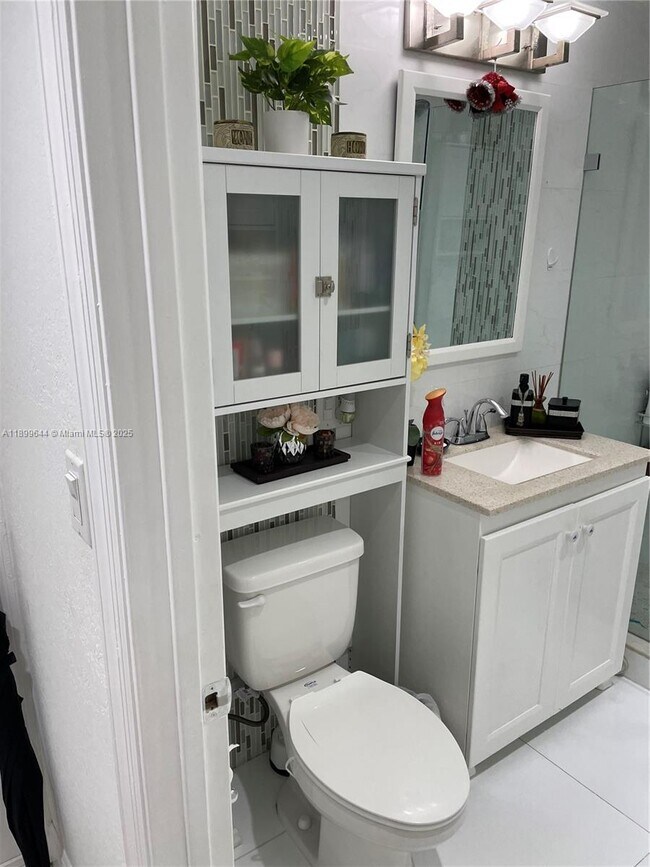 Building Photo - 7701 SW 88th St