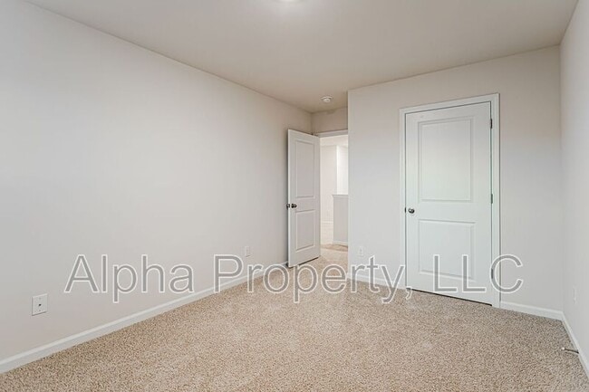 Building Photo - 1210 Murdock Cir