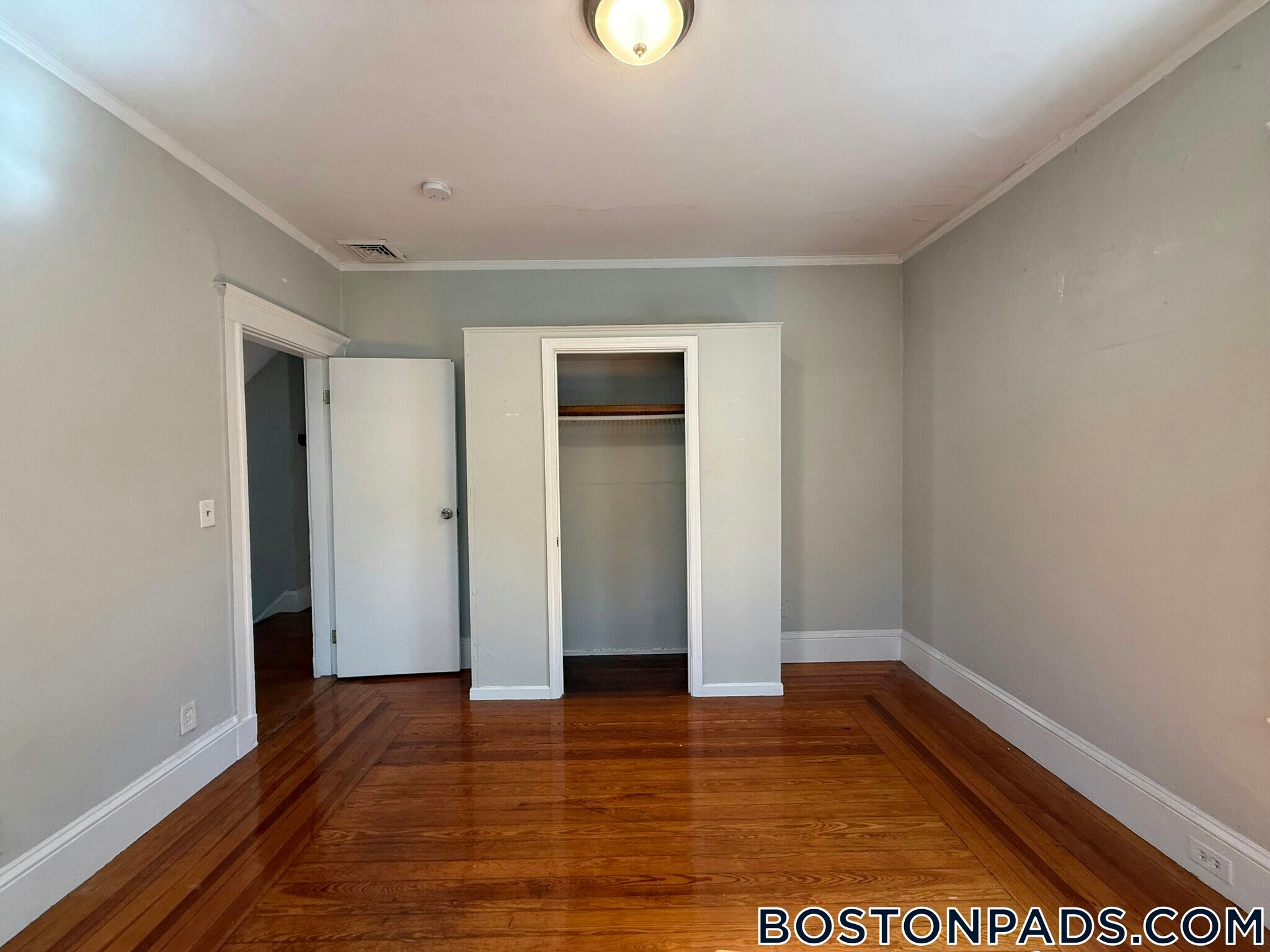 Building Photo - 41 Simpson Ave