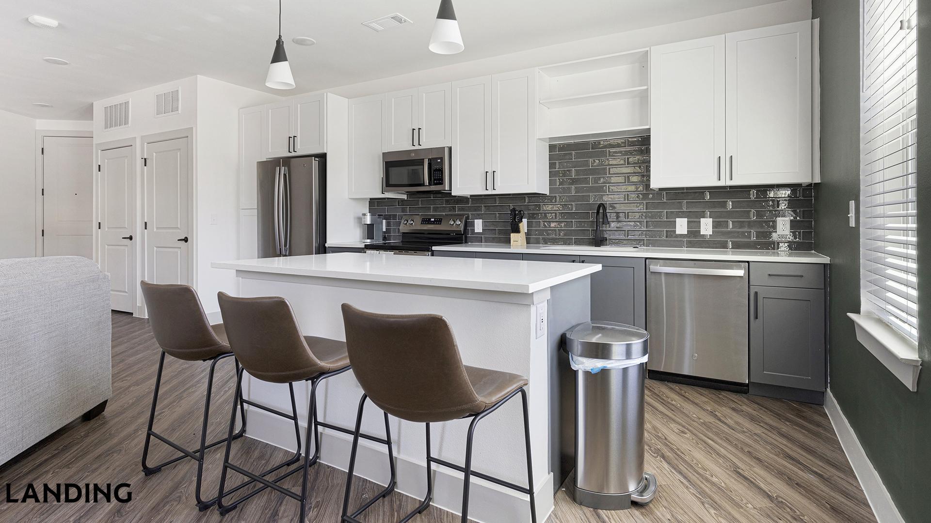 Building Photo - 18111 La Cantera Terrace