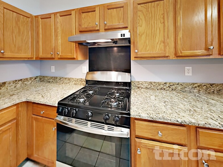 Building Photo - 7837 Poppy Seed Pl