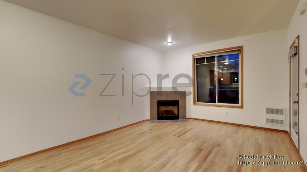 Building Photo - 12047 33rd Ave NE