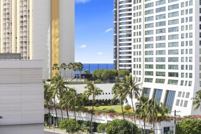 Building Photo - 1341 Kapiolani Blvd