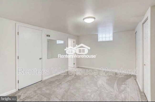 Building Photo - 3219 Taylor Ave