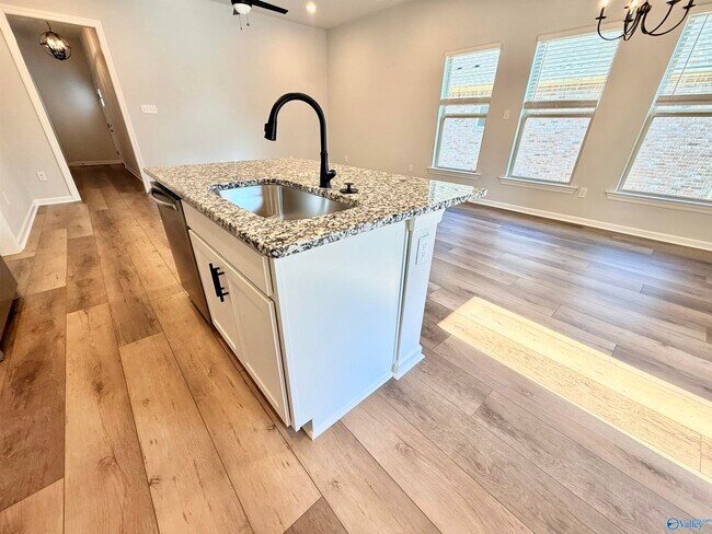 Building Photo - 16541 Aspen Ln
