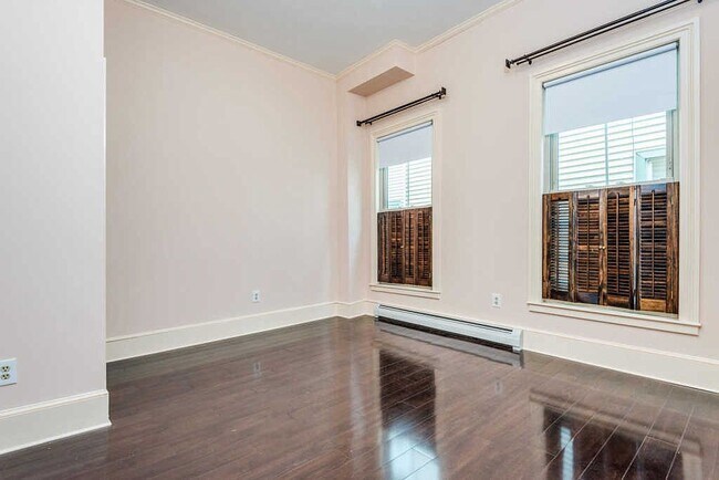 Building Photo - 226 Spring St