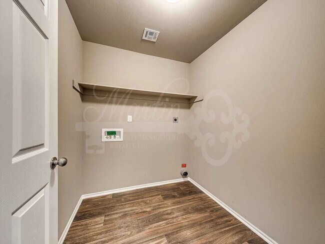 Building Photo - 10396 Cindy Joy Ave