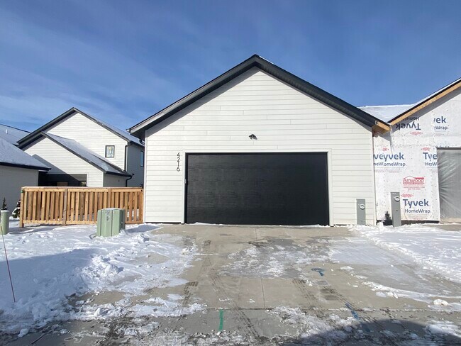 Building Photo - 4216 CYPRESS Pl