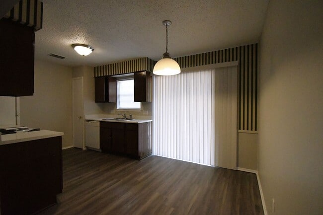 Building Photo - Economical 2 Bedroom Duplex in South Tyler-Lawn Care Included!