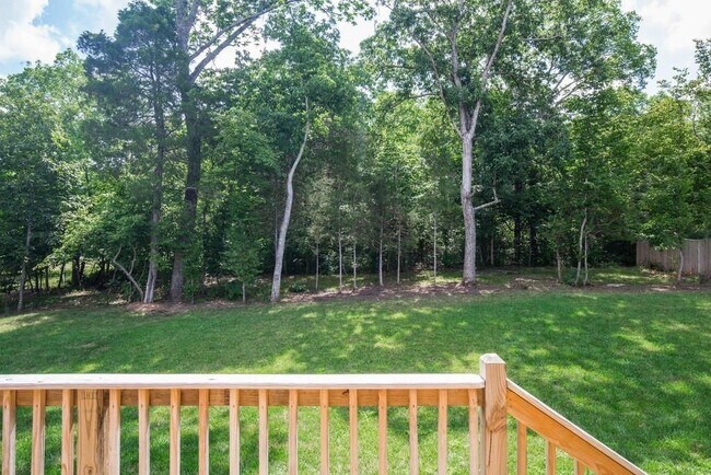 Building Photo - Gorgeous 4 Bed/3.5 Bath Home in Mt. Juliet
