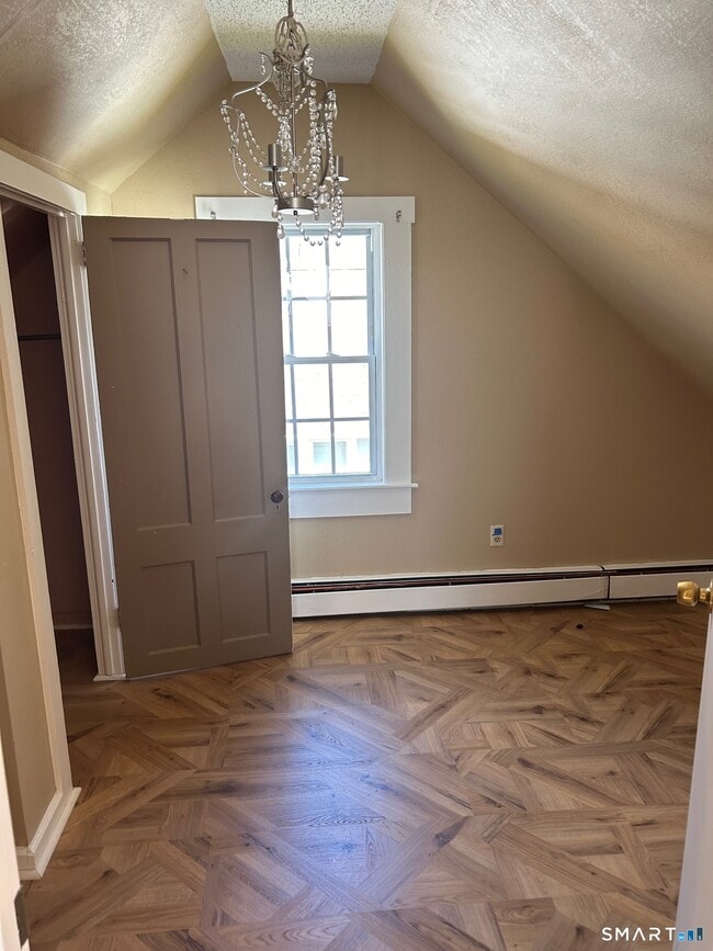 Building Photo - 82-84-84 Glendale Ave