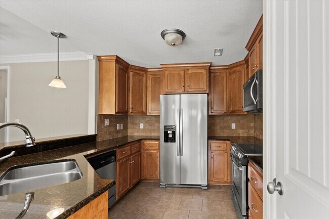 Building Photo - 6608 Lizzie Ln SE