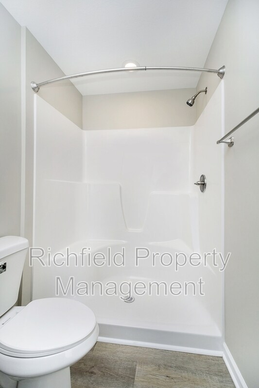 Building Photo - 420 Hamilton Ave