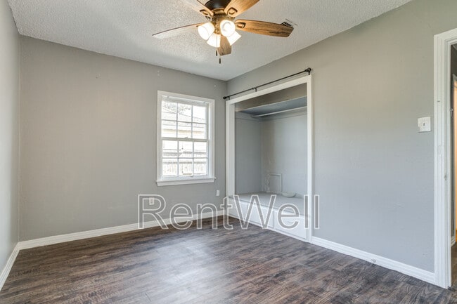 Building Photo - 2506 40th St