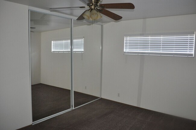 Building Photo - Very affordable Detached Single Family Hom...
