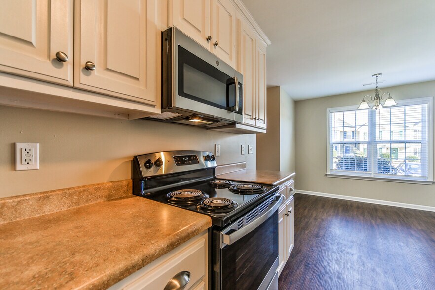Building Photo - 304 Whitehall Ct