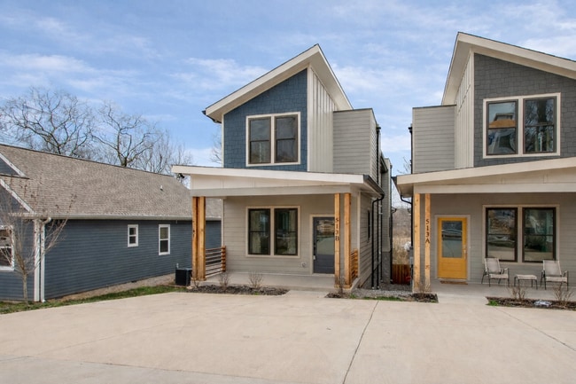 Building Photo - Amazing Location - 3 Bed, 2.5 Bath w/ Vaulted Ceilings and Covered Deck