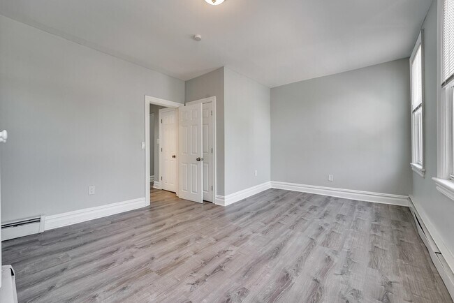 Building Photo - 214 Olean Ave