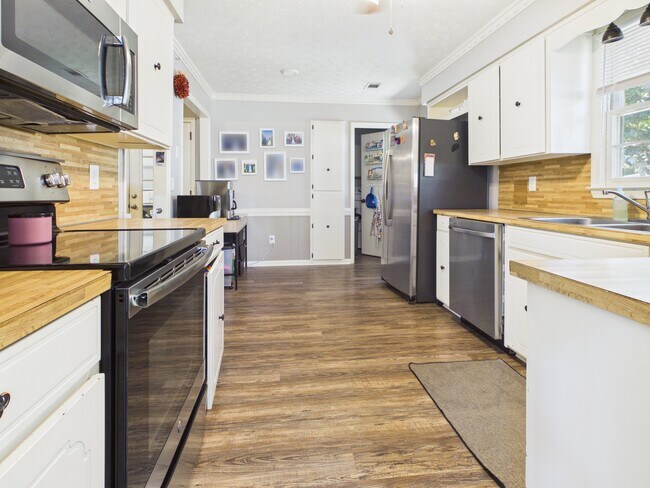 Building Photo - 1332 Autumnridge Dr