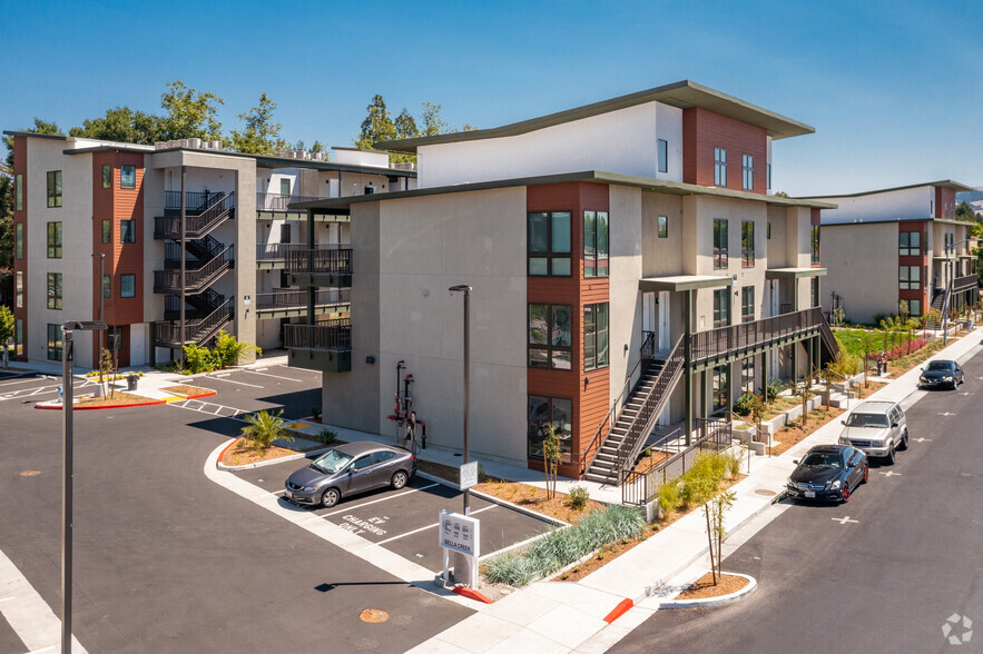 Building Photo - Bella Creek Apartments