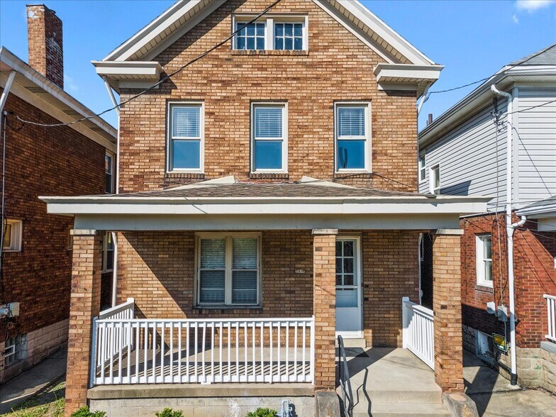 Building Photo - 2816 Clermont Ave