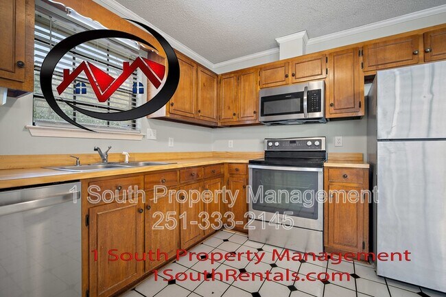 Building Photo - 964 McNeil Ave