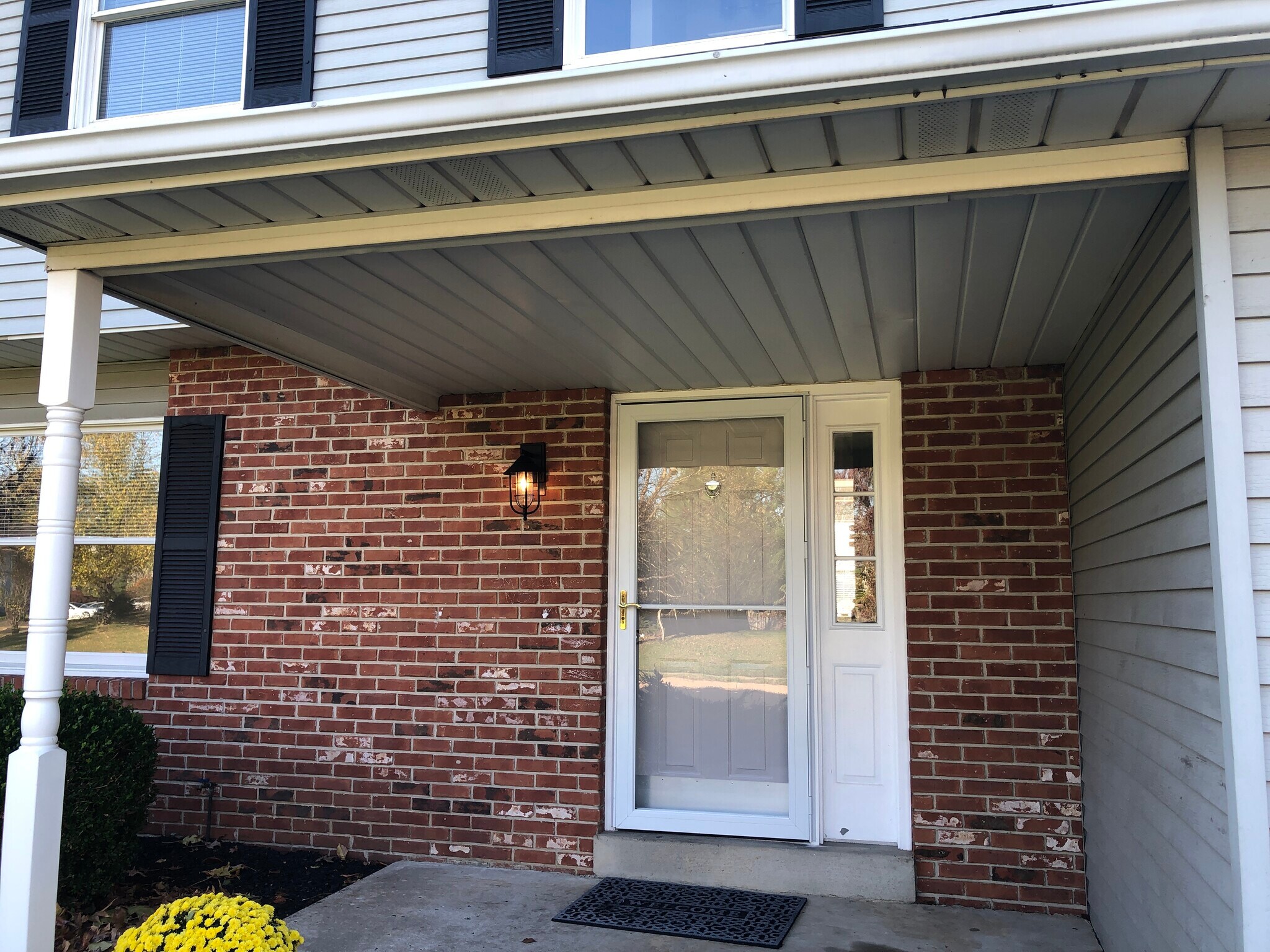 Building Photo - 1048 Independence Way