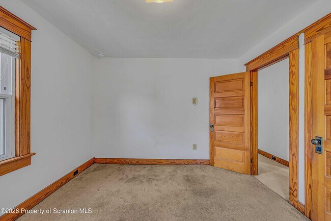 Building Photo - 1425 Church Ave