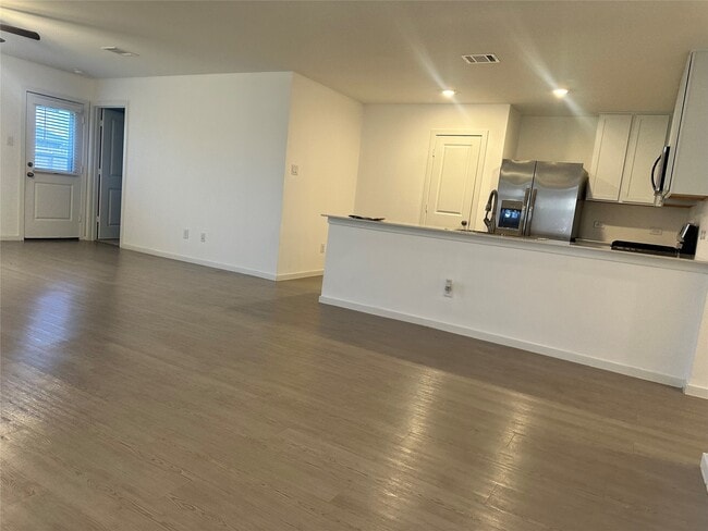 Building Photo - 210 Amy St