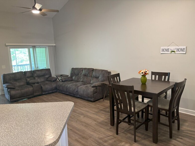Building Photo - 106 Westhaven Dr