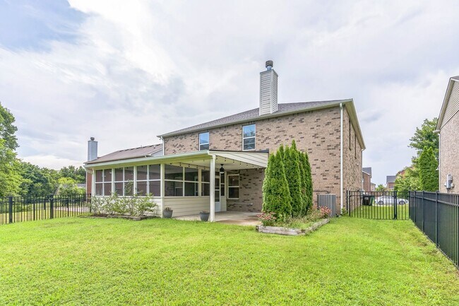 Building Photo - Amazing Home In Creekside Station