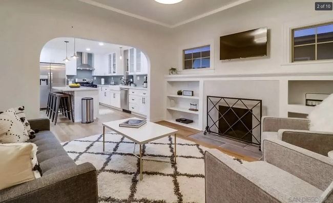 Building Photo - 4383 Central Ave