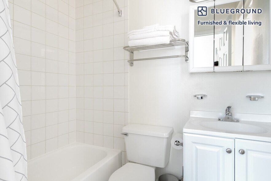 Building Photo - 1826 Vernon St NW