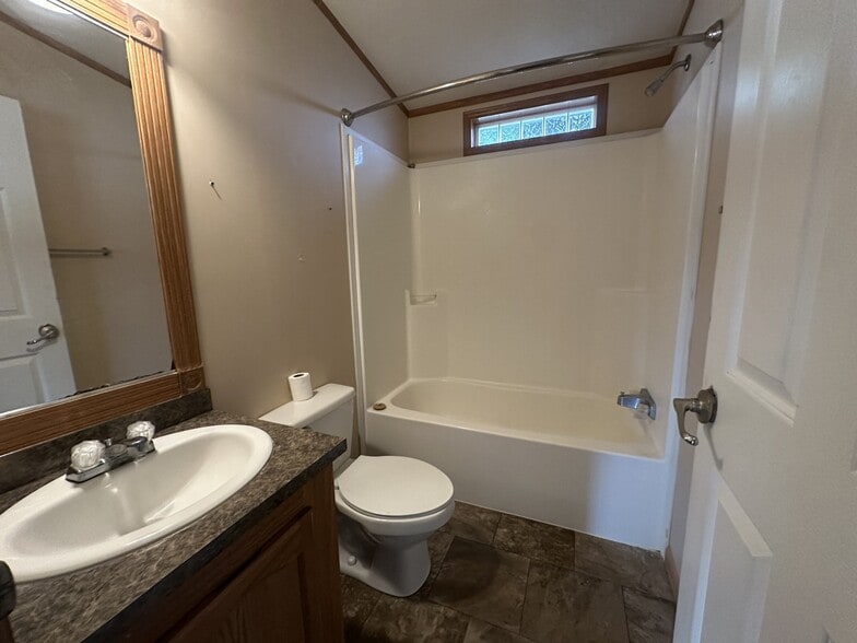 Building Photo - 76 E U.S. Hwy 6