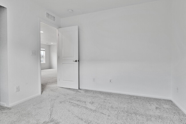 Building Photo - $4,850 - Spacious 5-Bed, 3.5 bath Home wit...