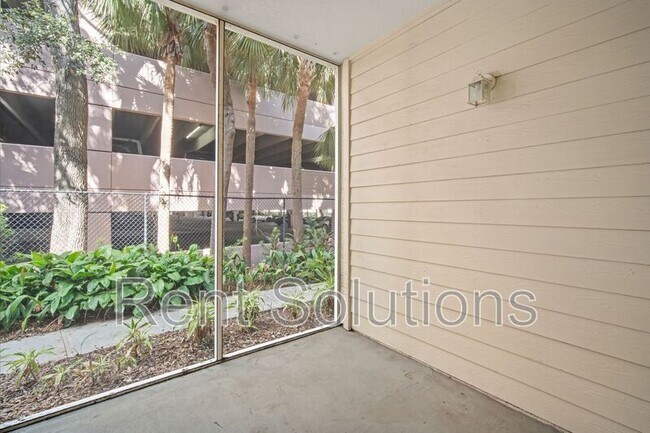 Building Photo - 5110 Bay Club Cir