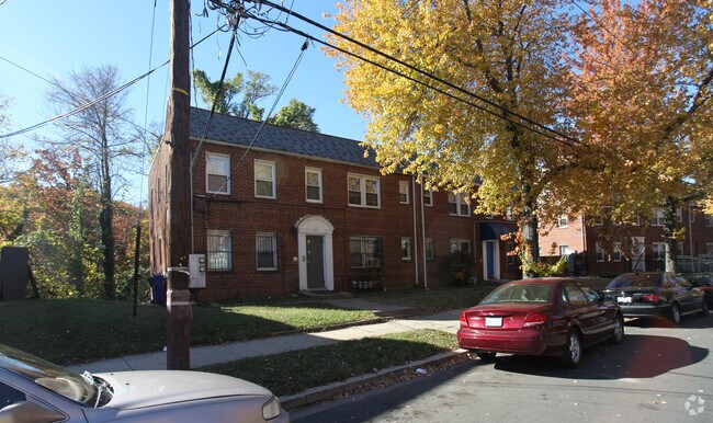 Building Photo - 451 Orange St SE