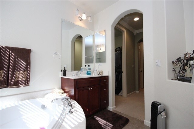 Building Photo - Gorgeous Home In the Desired Chesapeake Neighborhood