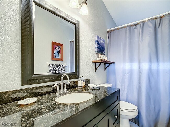 Building Photo - 13633 Admiral Ct