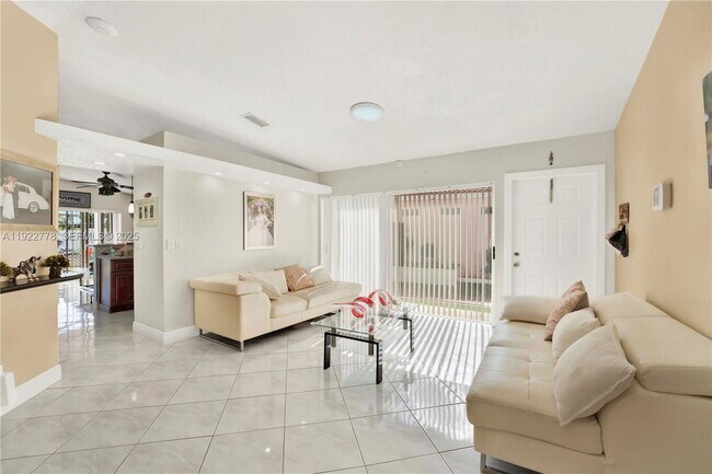 Building Photo - 17101 SW 142nd Pl