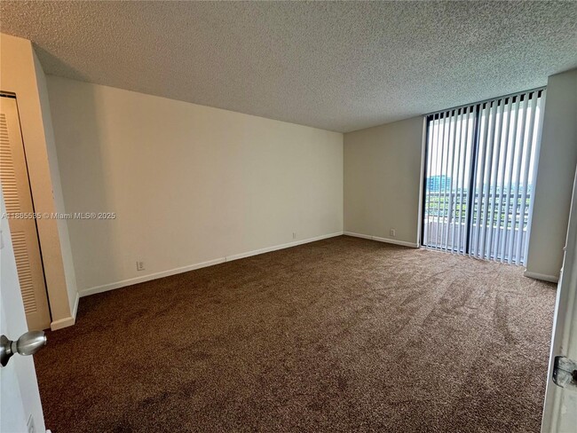 Building Photo - $3,100MONTHLY;3300 NE 191ST STREET #1106 A...