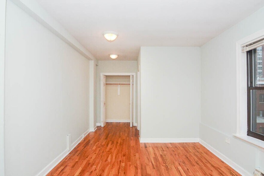Building Photo - 1314 N Dearborn St