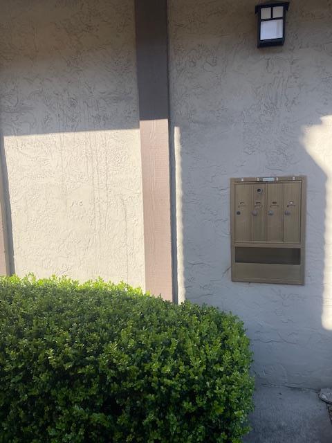 Building Photo - 4416 Moorpark Ave